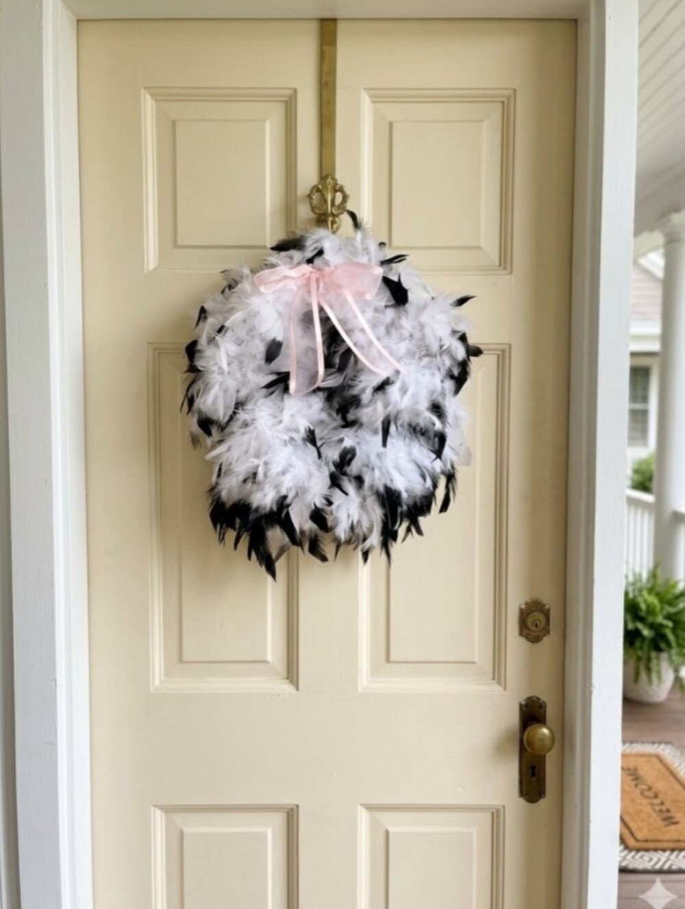 Handmade Feather Wreath With Bow-14" Black/White/Pink